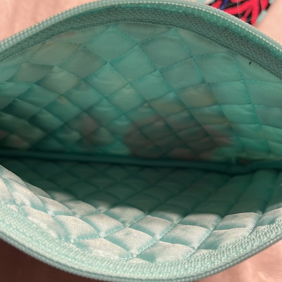 Set of 3 Colorful Vera Bradley zipper cosmetic make up bags in different sizes - Picture 5 of 6